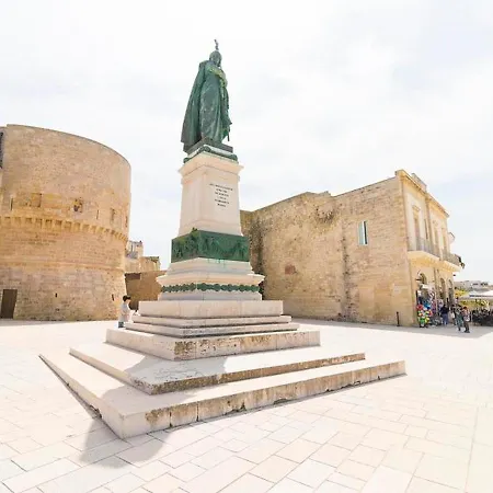 Ferienhaus Casa Vacanze Elettra Centro Otranto, Salento 8 Posti